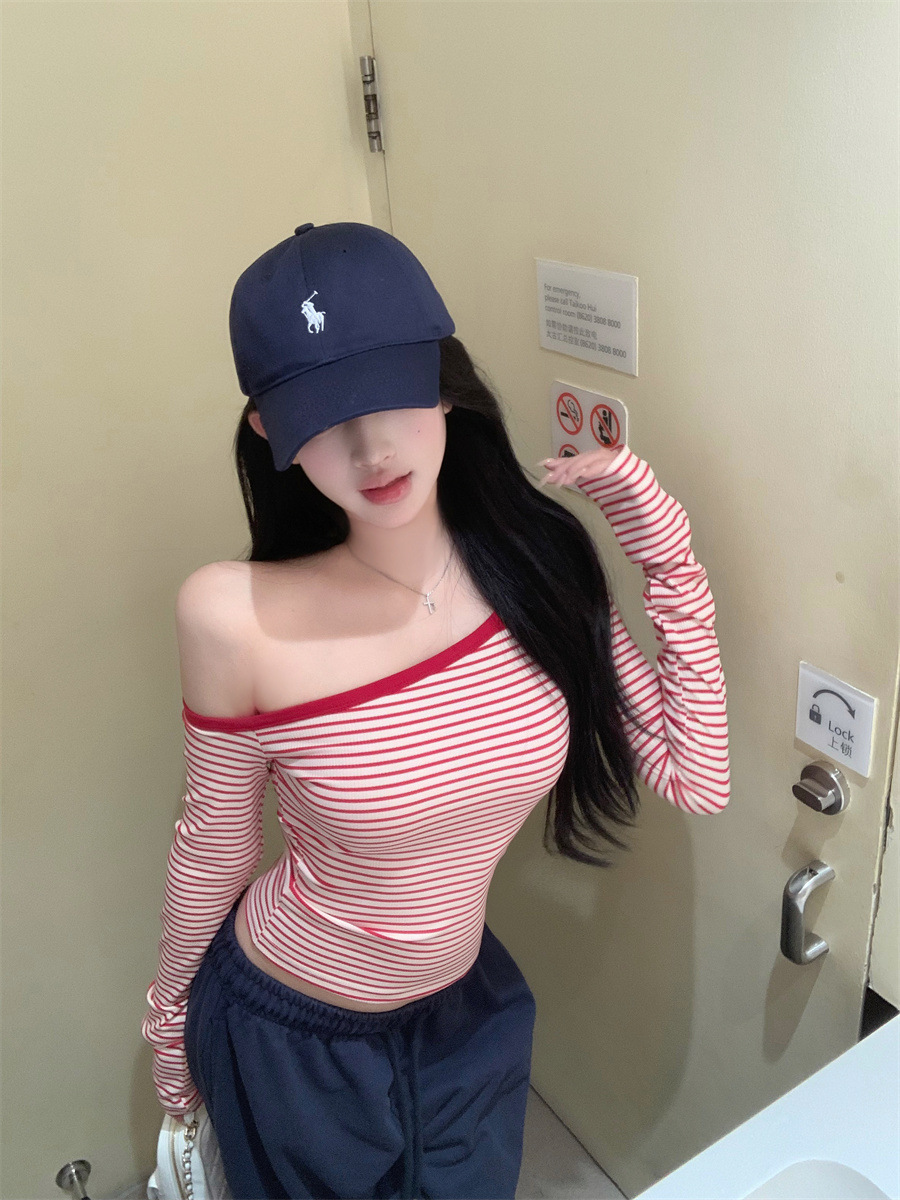 비스듬한 칼라 오프숄더 스트라이프 긴팔 티셔츠 여성 2026 가을 핫걸 몸매 가꾸기 슬림해 보이는 고유 한 아름다운 쇼트 스타일 작은 맨위 상세 이미지 22