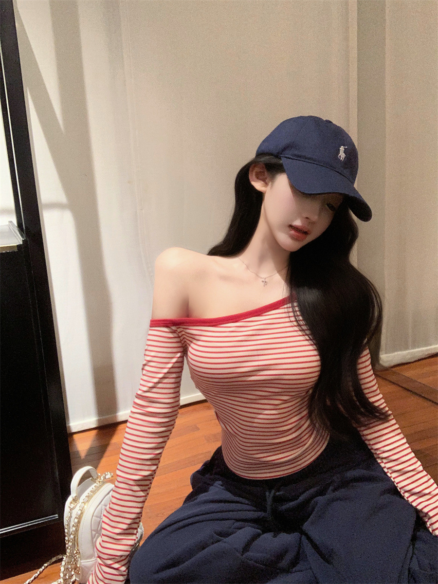 비스듬한 칼라 오프숄더 스트라이프 긴팔 티셔츠 여성 2026 가을 핫걸 몸매 가꾸기 슬림해 보이는 고유 한 아름다운 쇼트 스타일 작은 맨위 상세 이미지 29